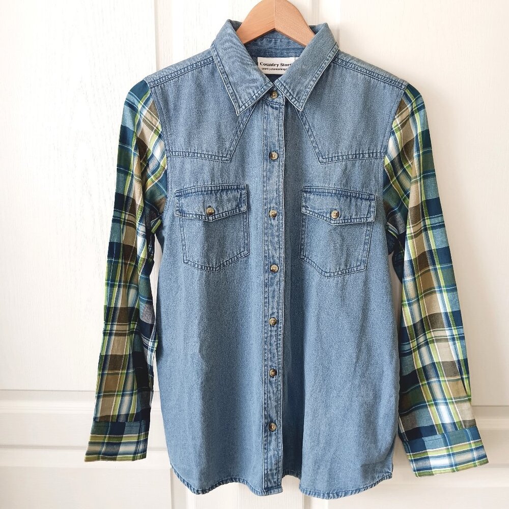 Country Store Women's Light Wash Denim And Teal Plaid Shirt Size M